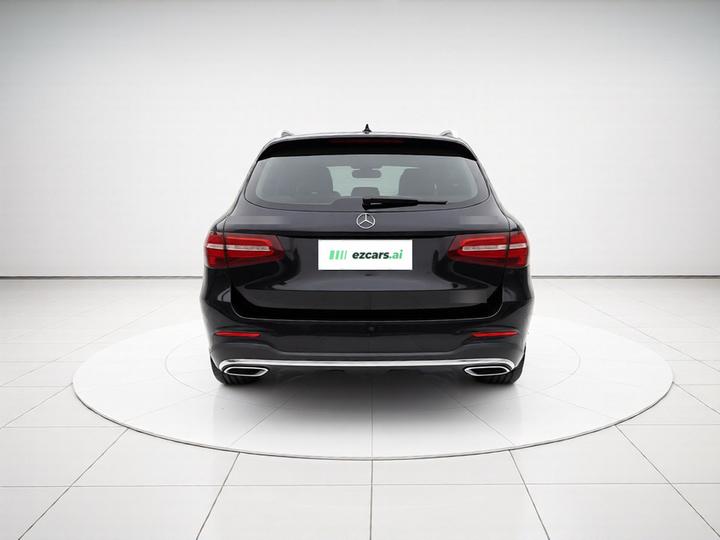 GLC 2019 GLC 260 L 4MATIC Dynamic photo 3