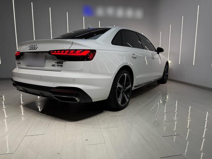 A4L 2023 40 TFSI Luxury Dynamic photo 4