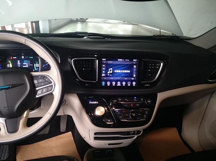 Chrysler PHEV Imported 2019 3.6L PHEV photo 8