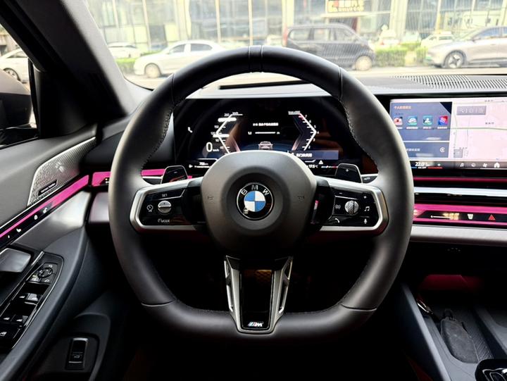 5 Series 2026 530Li photo 8