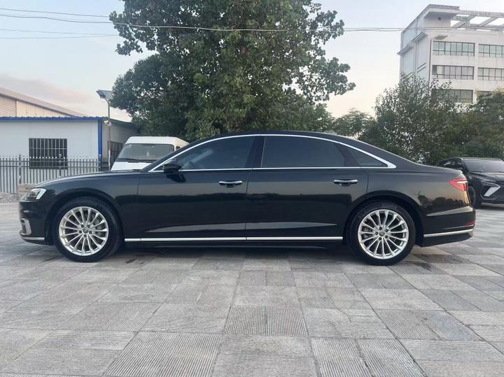 A8 2019 Facelift Plus A8L 50 TFSI quattro Comfort photo 3