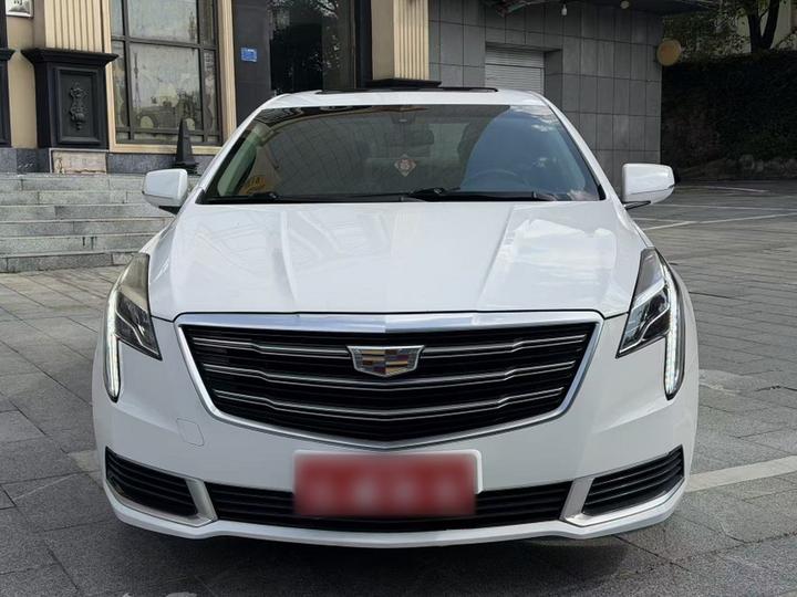 XTS 2018 28T Tech photo 4
