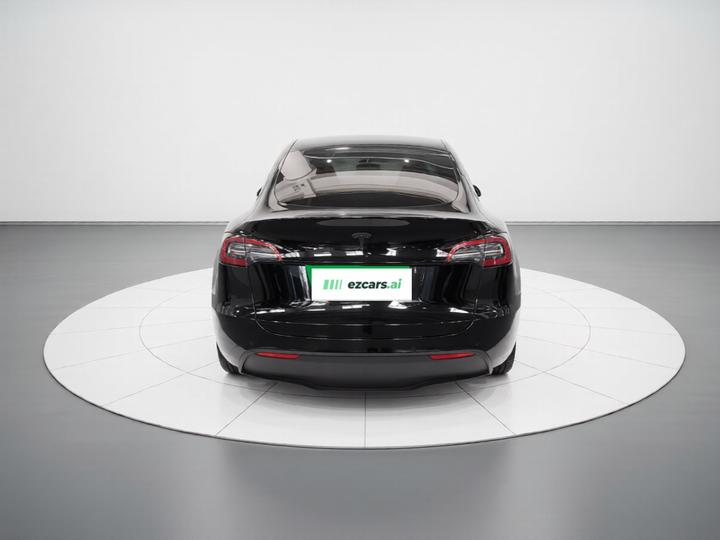 Model Y 2023 RWD photo 5