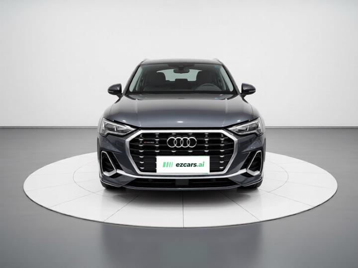 Q3 2023 Facelift 40 TFSI Fashion Dynamic photo 2