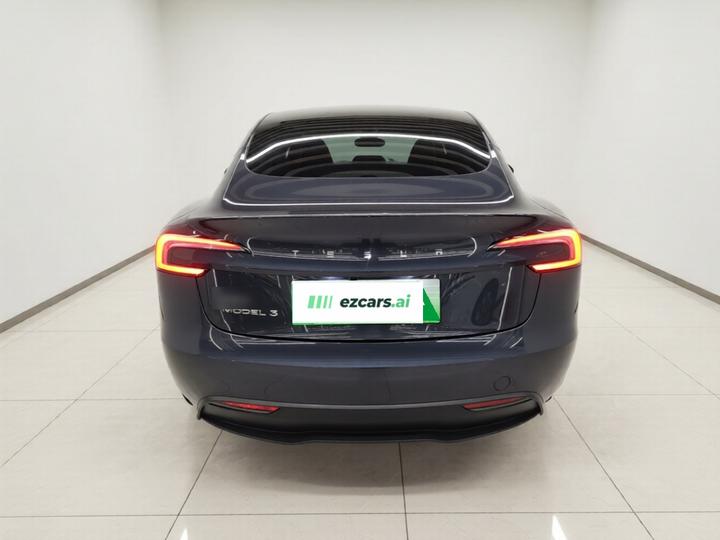 Model 3 2023 RWD photo 3