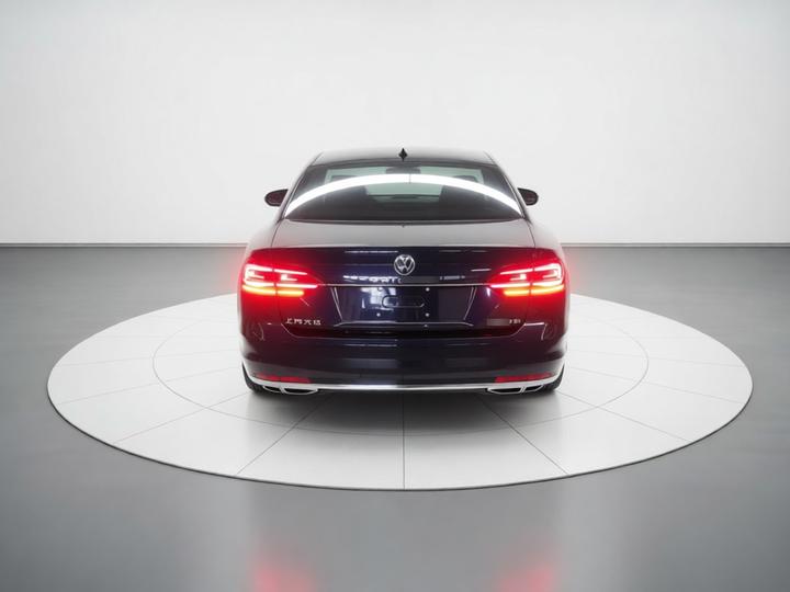 2021 380TSI Premium photo 3