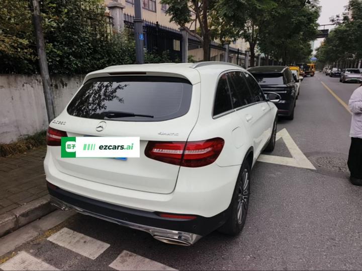GLC 2017 GLC 200 4MATIC photo 7