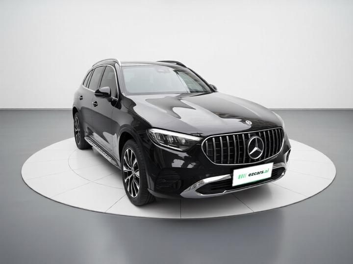 GLC 2023 Facelift GLC 260 L 4MATIC Dynamic 5-Seater photo 3