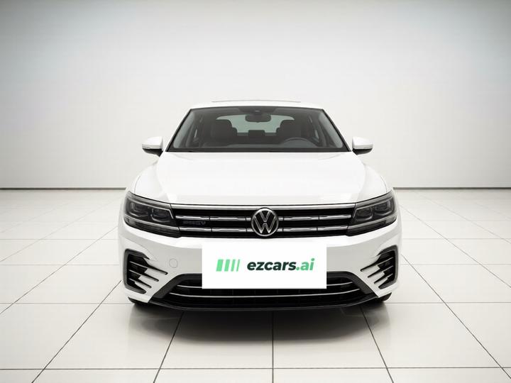 Tiguan L EV 2021 430PHEV PHEV Premium photo 2