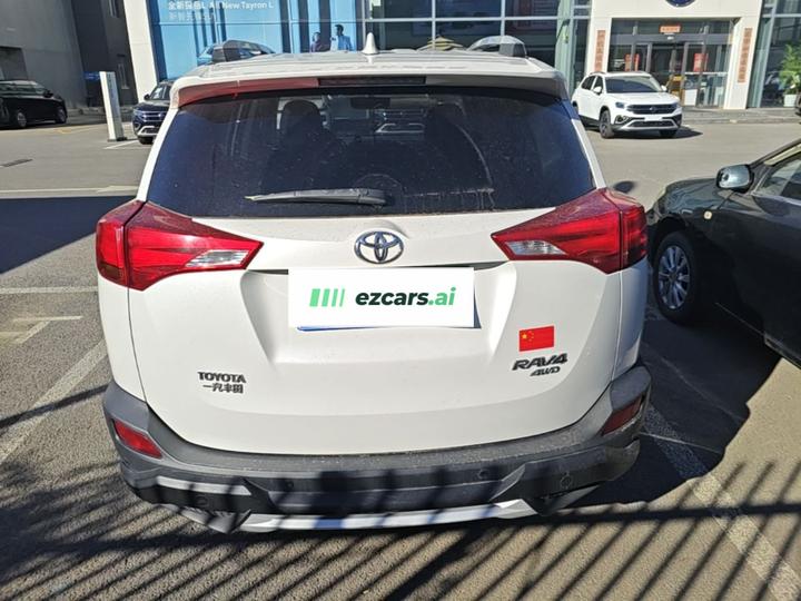 RAV4 2015 2.0L CVT AWD photo 5