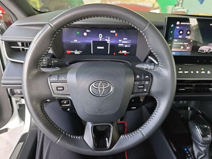Camry 2024 2.0S Sport photo 2