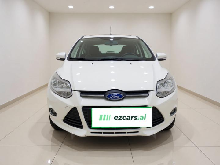 Focus 2012 Sedan 1.6L AT photo 2