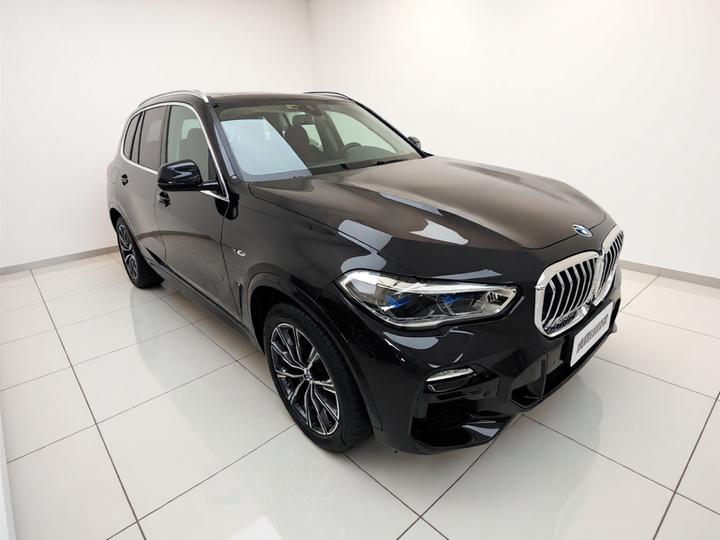 X5 Imported 2021 xDrive40i M Sport Package photo 3