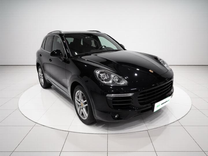 2016 Cayenne Platinum Edition 3.0T photo 3