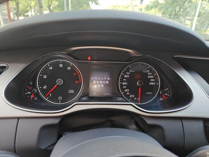 A4L 2013 35 TFSI AT Standard photo 4