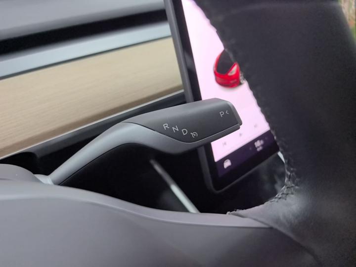 Model 3 Imported 2019 Standard Range RWD Upgraded photo 8