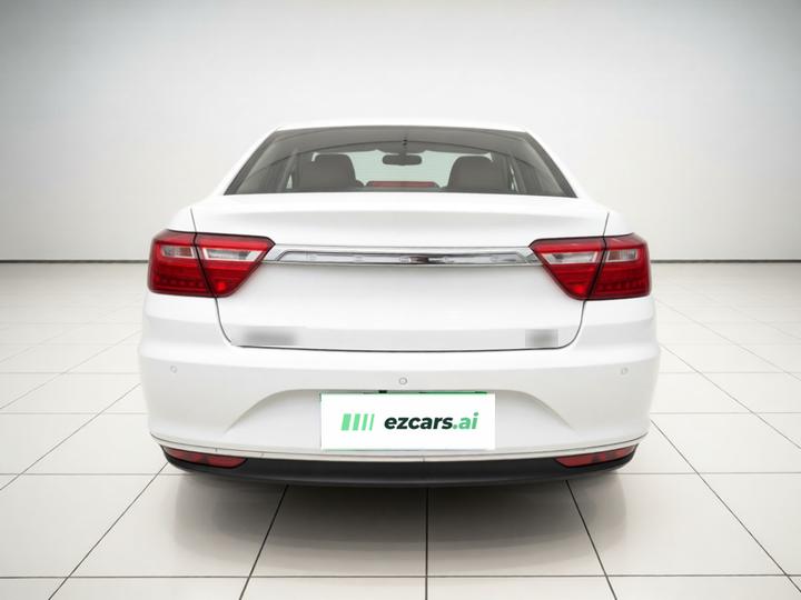 Vision 2018 1.5L MT photo 5