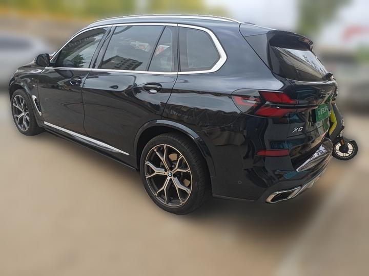 X5 2023 xDrive 30Li Exclusive M Sport Package photo 4