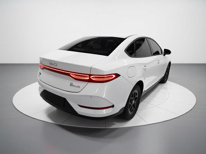 Qin PLUS 2025 DM-i ADAS 55KM Leading photo 4
