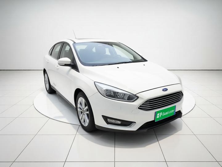 Focus 2015 Sedan 1.6L MT photo 3