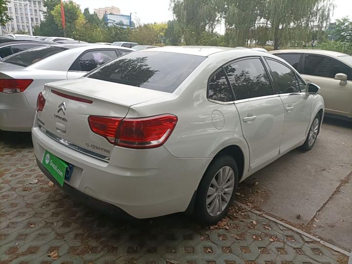 2013 Sedan 1.6L AT photo 4