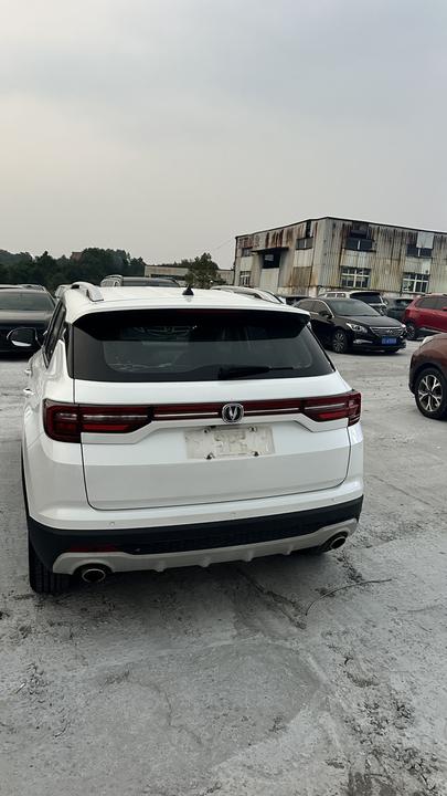 CS35PLUS 2019 1.4T DCT photo 4