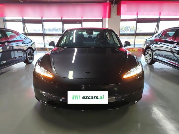 Model 3 2026 RWD photo 2