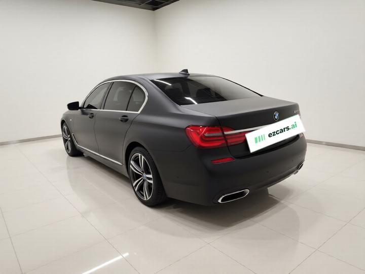 7 Series 2018 740Li Leading M Sport Package photo 4