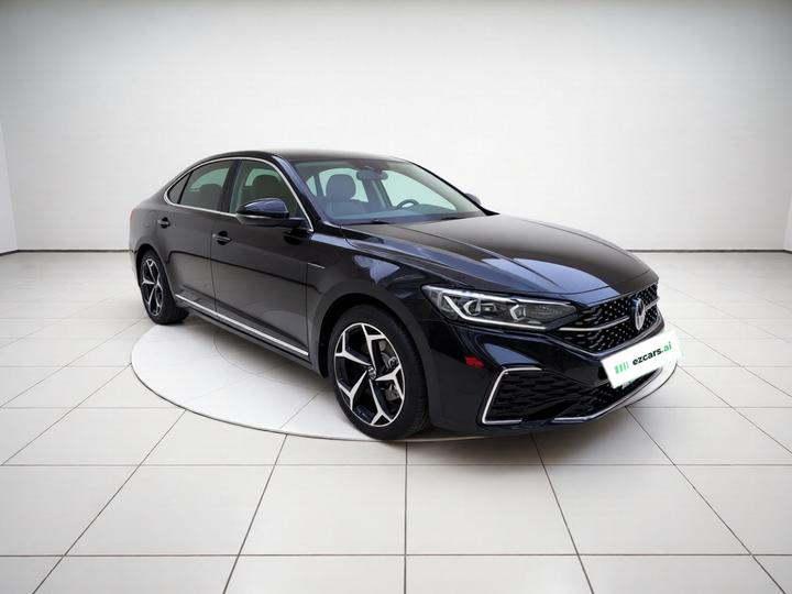 Passat 2024 380TSI Luxury photo 3