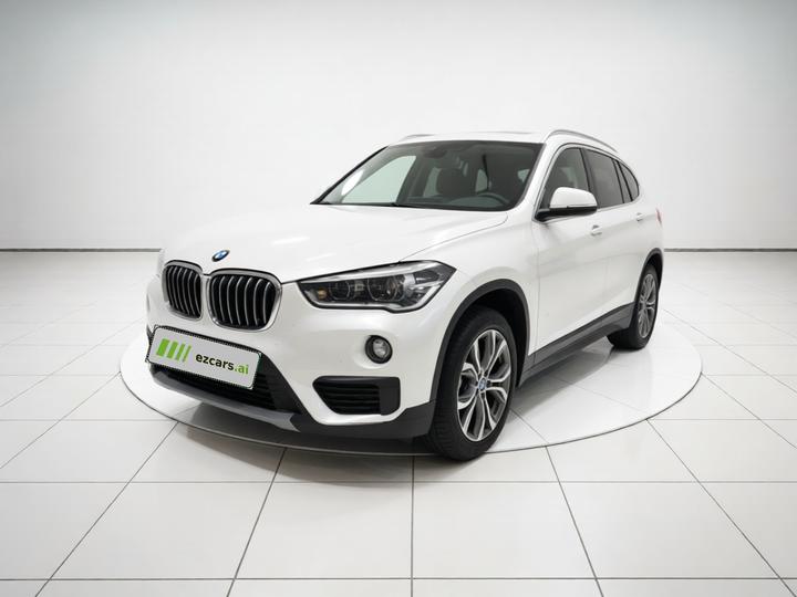 X1 2019 sDrive20Li Leading