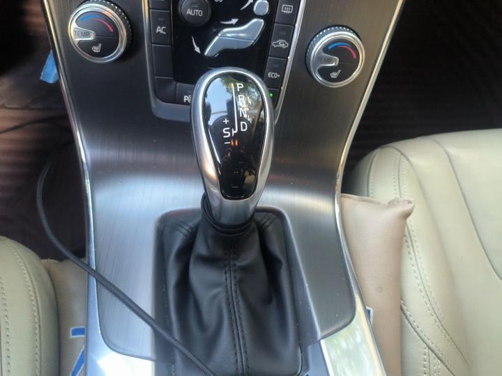 V60 2015 T5 photo 6