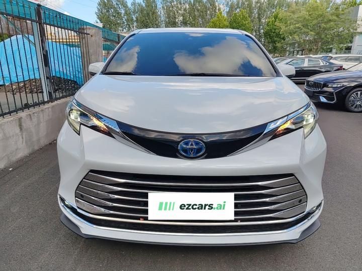 Sienna 2023 2.5L Hybrid Comfort photo 2