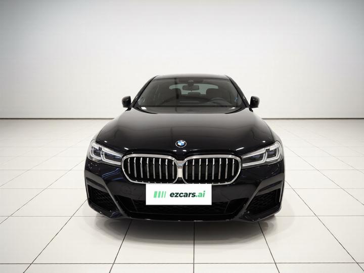 5 Series 2022 Facelift 530Li Leading M Sport Package photo 2