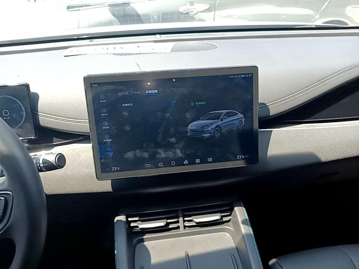 Seal 06 EV 2024 DM-i 80KM Premium photo 8