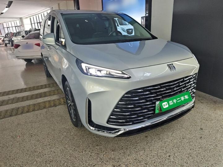 GL8 EV 2025 Smart photo 3