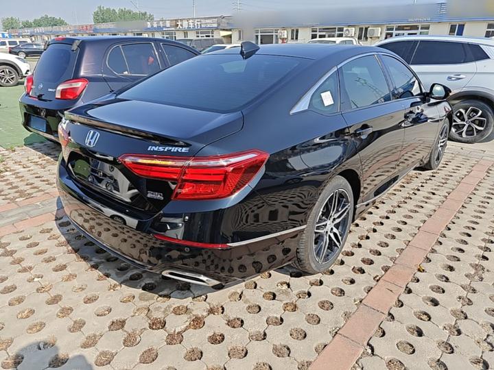 2022 260TURBO photo 4