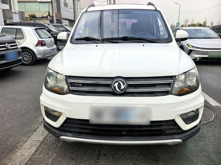 Fengon 370 2018 S370 1.5L CVT Luxury 7-Seater photo 2