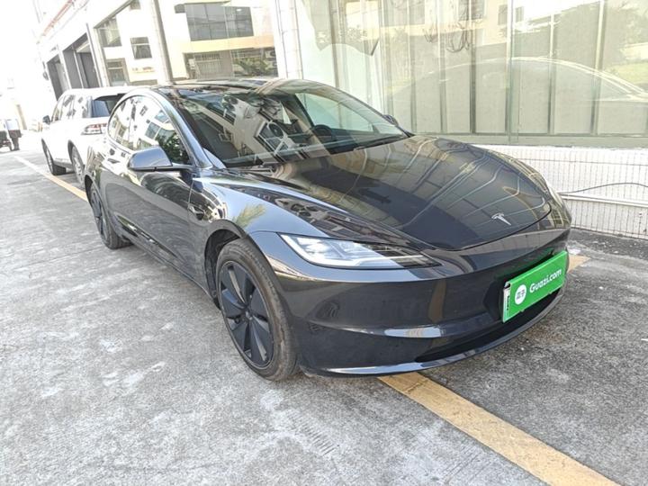 Model 3 2023 RWD photo 3