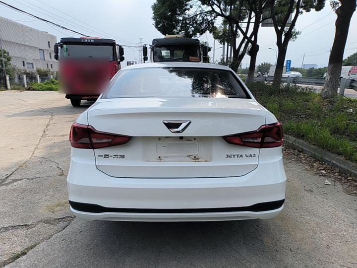 VA3 2020 1.5L AT photo 5