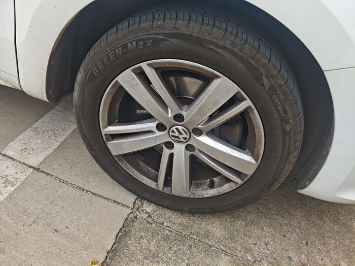 2017 380TSI 6-Seater photo 8