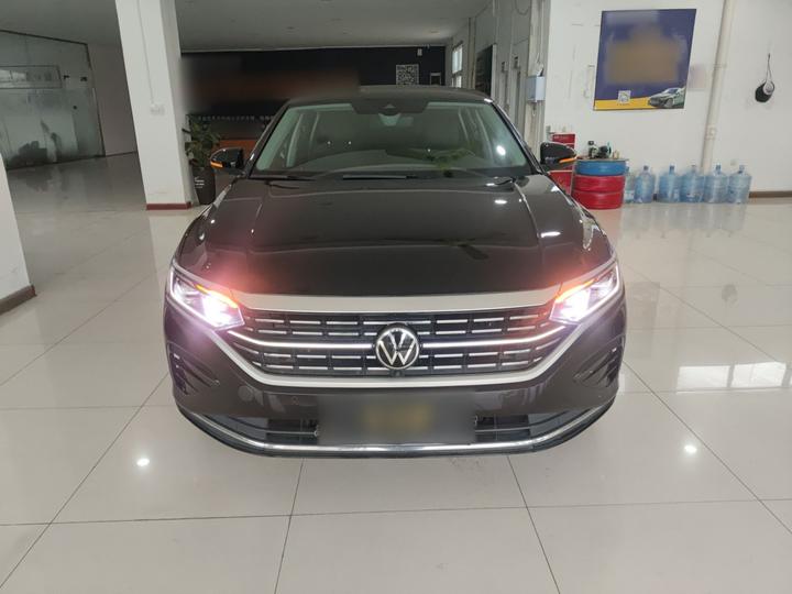 Passat 2023 380TSI Luxury photo 2