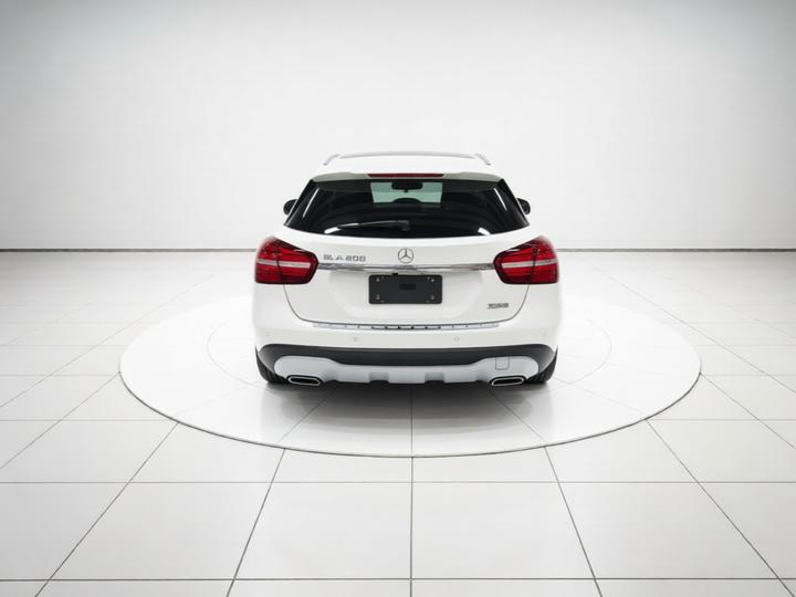 GLA 2017 GLA 200 Dynamic photo 3