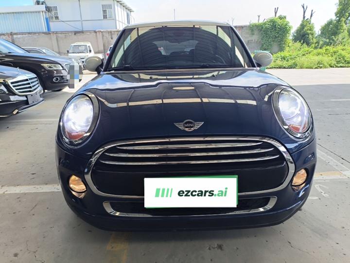 2016 1.5T COOPER 5-Door photo 2