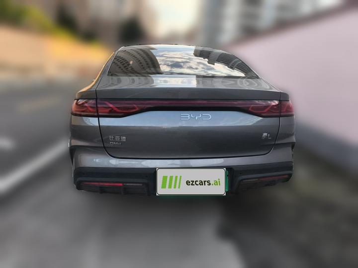 Qin L 2024 DM-i 80KM photo 3