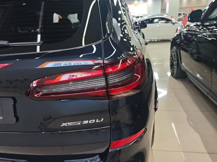 X5 2022 Facelift xDrive 30Li Exclusive M Sport Package photo 7