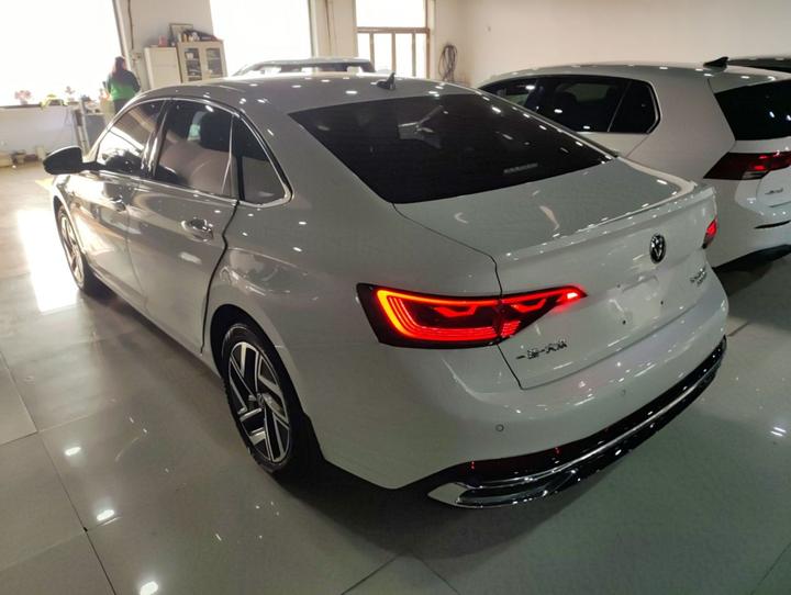 Sagitar 2023 200TSI DSG photo 4