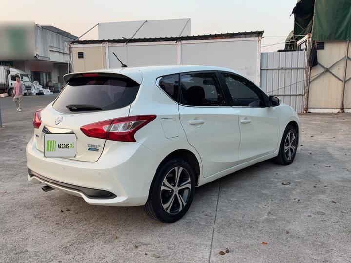 Tiida 2016 1.6L CVT photo 3
