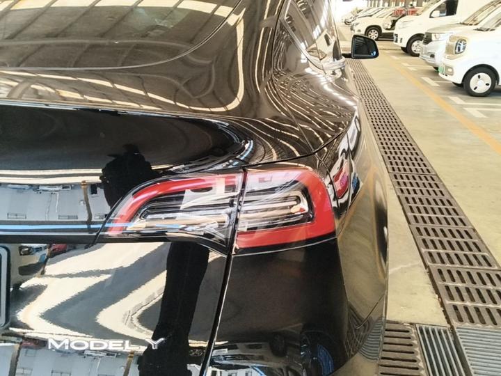 Model Y 2022 Facelift RWD photo 7