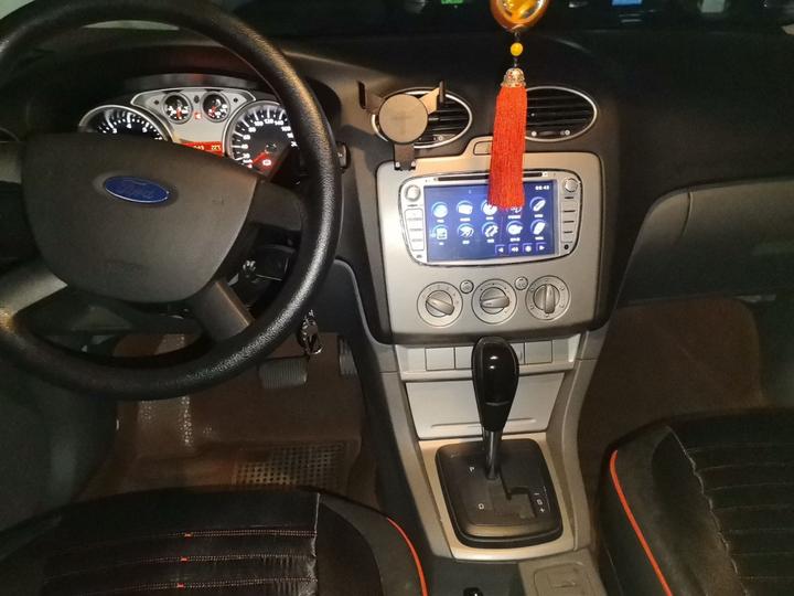 Focus 2013 Hatchback Classic 1.8L AT photo 5