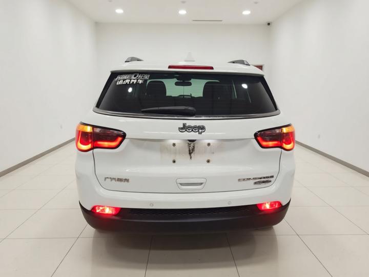 Compass 2019 200T AT photo 2